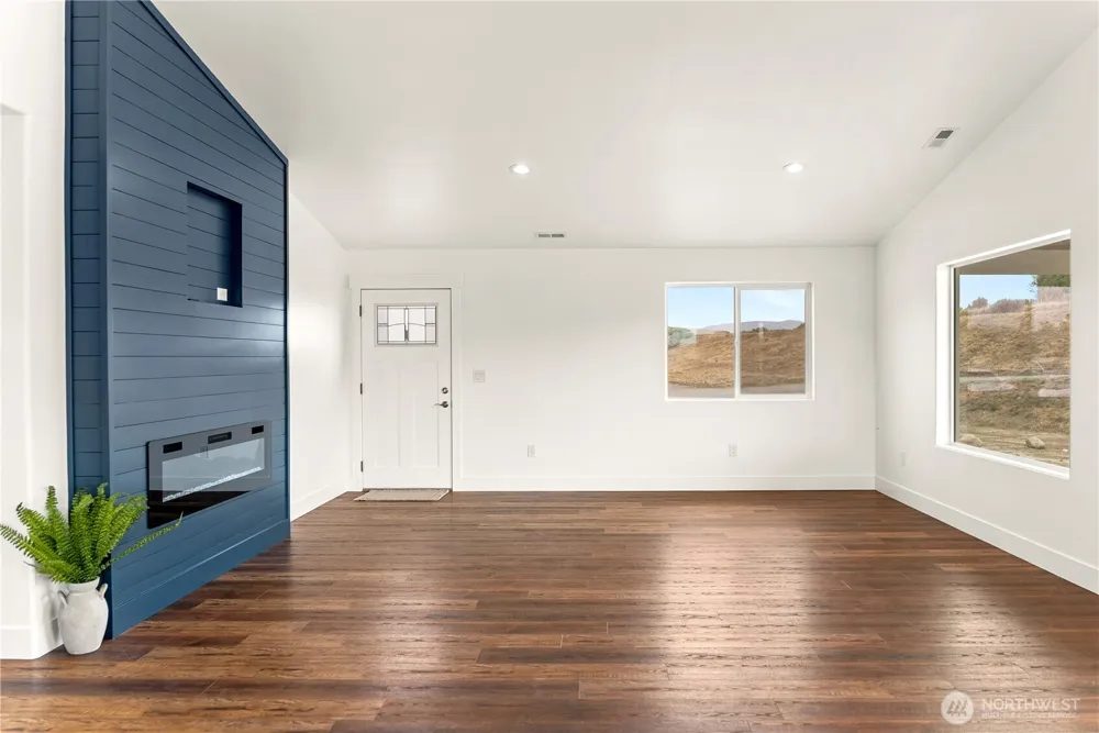 21 Bide-a-wee Rd. Omak, WA 98841