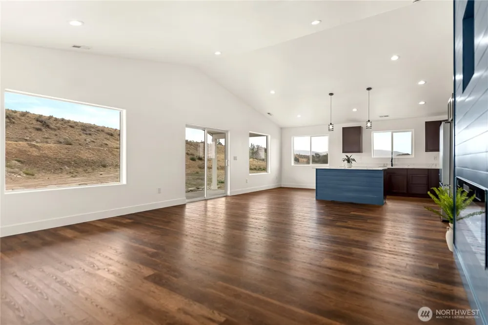 21 Bide-a-wee Rd. Omak, WA 98841