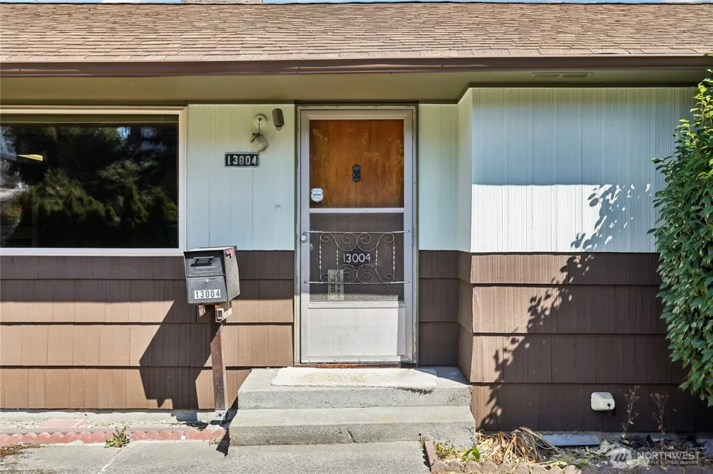 13004 Ambaum Boulevard SW Burien, WA 98146
