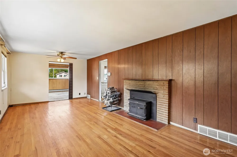 13004 Ambaum Boulevard SW Burien, WA 98146