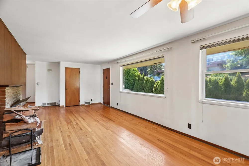13004 Ambaum Boulevard SW Burien, WA 98146