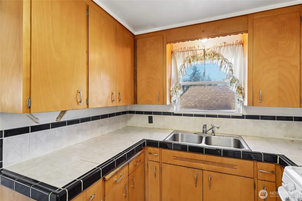 13004 Ambaum Boulevard SW Burien, WA 98146