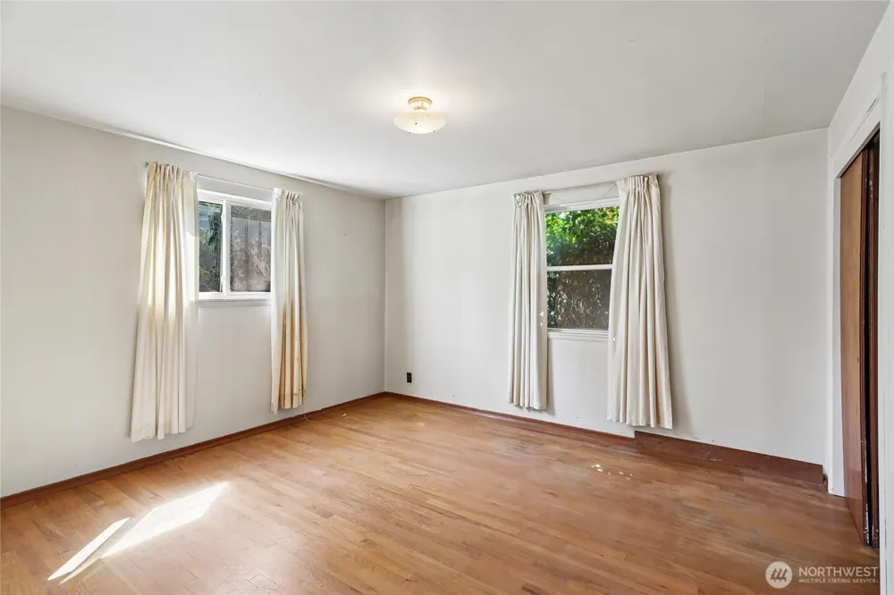 13004 Ambaum Boulevard SW Burien, WA 98146
