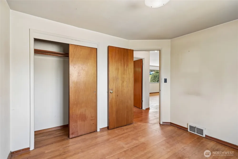 13004 Ambaum Boulevard SW Burien, WA 98146