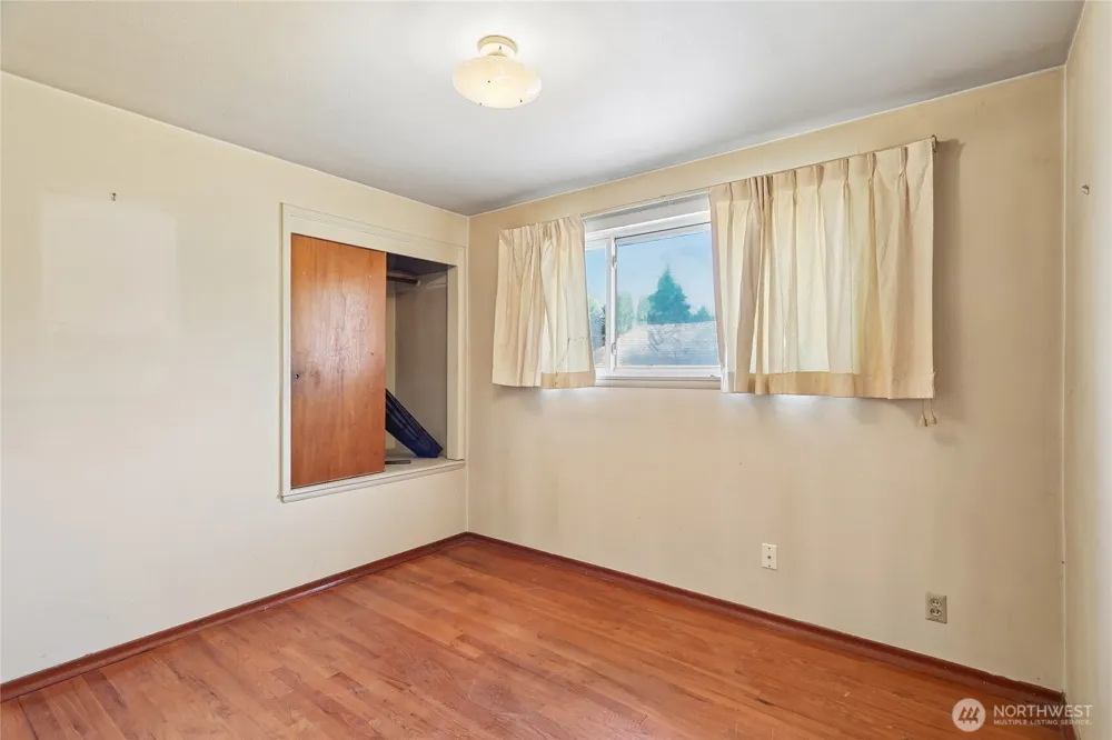 13004 Ambaum Boulevard SW Burien, WA 98146
