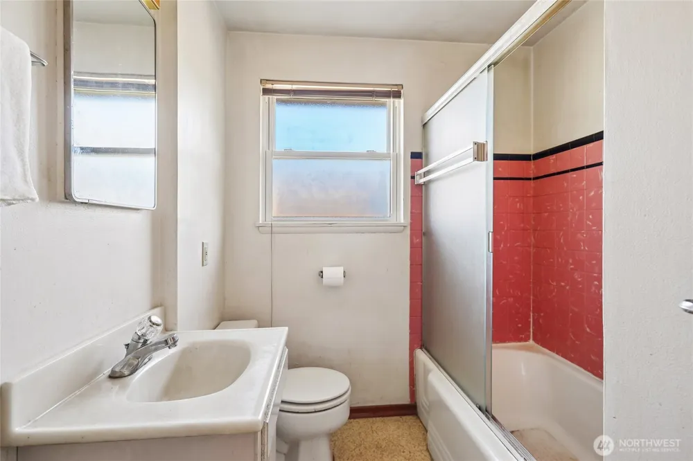 13004 Ambaum Boulevard SW Burien, WA 98146
