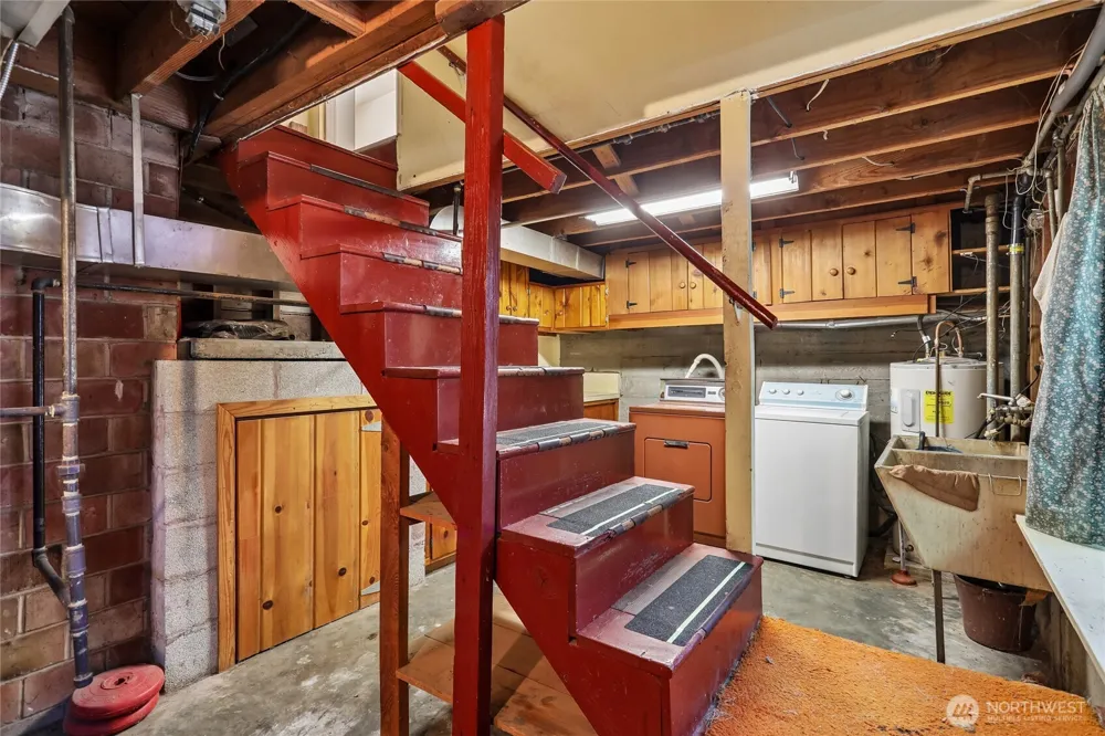 13004 Ambaum Boulevard SW Burien, WA 98146