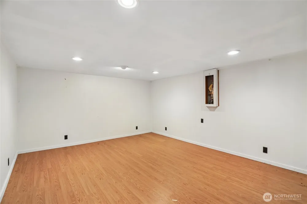 13004 Ambaum Boulevard SW Burien, WA 98146