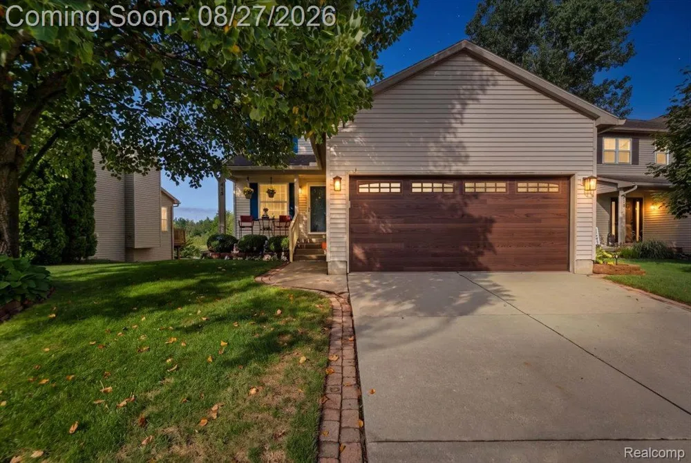 415 Mill Pond Drive Fenton City, MI 48430