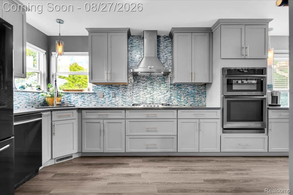 415 Mill Pond Drive Fenton City, MI 48430