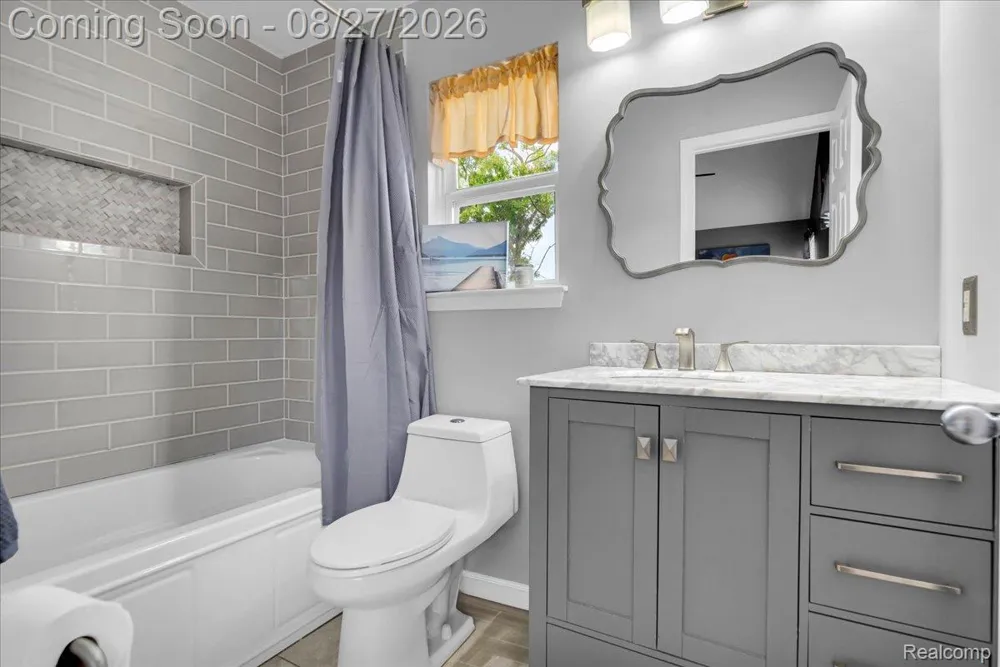 415 Mill Pond Drive Fenton City, MI 48430