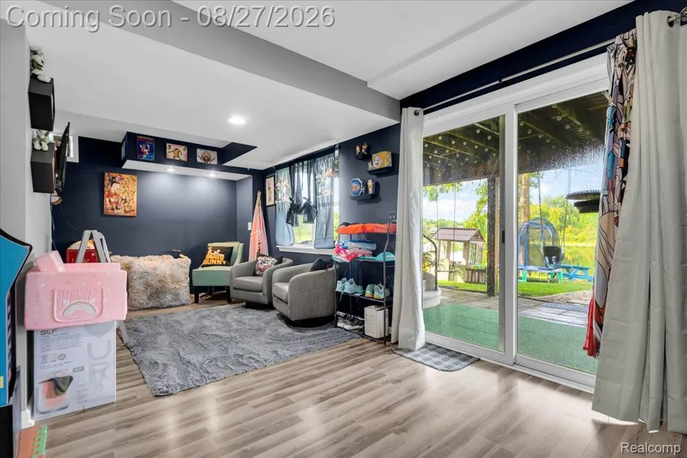 415 Mill Pond Drive Fenton City, MI 48430