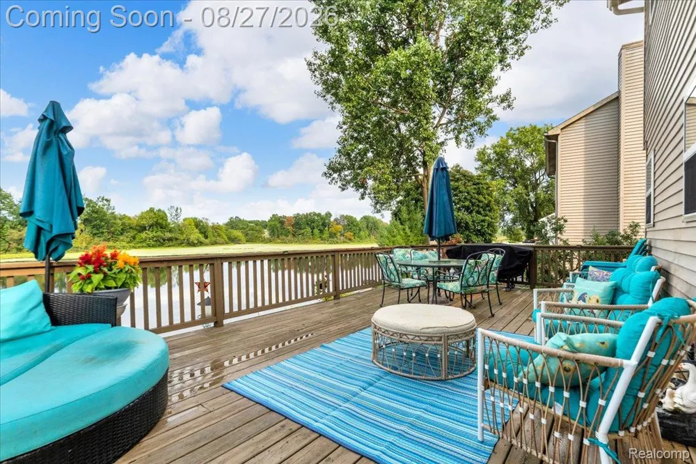 415 Mill Pond Drive Fenton City, MI 48430