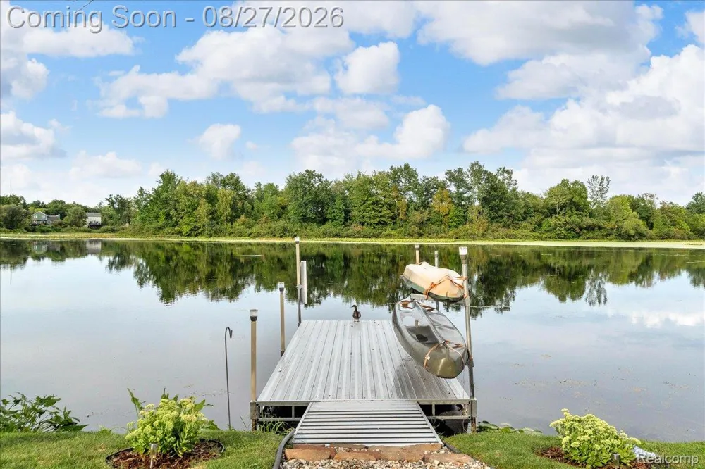 415 Mill Pond Drive Fenton City, MI 48430