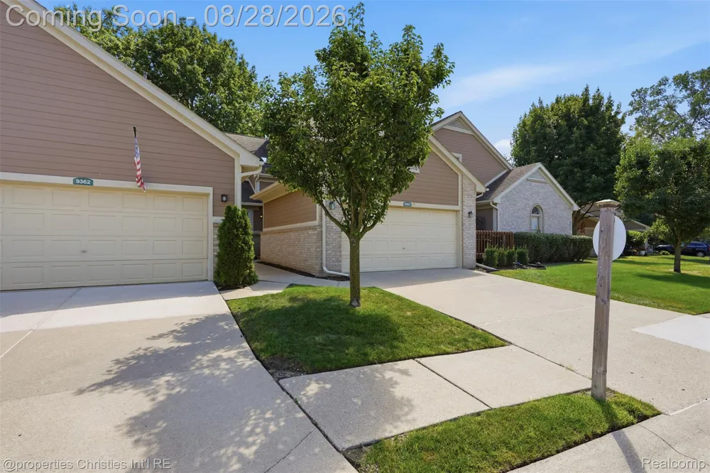 9360 Eastwind Drive #13 Livonia City, MI 48150