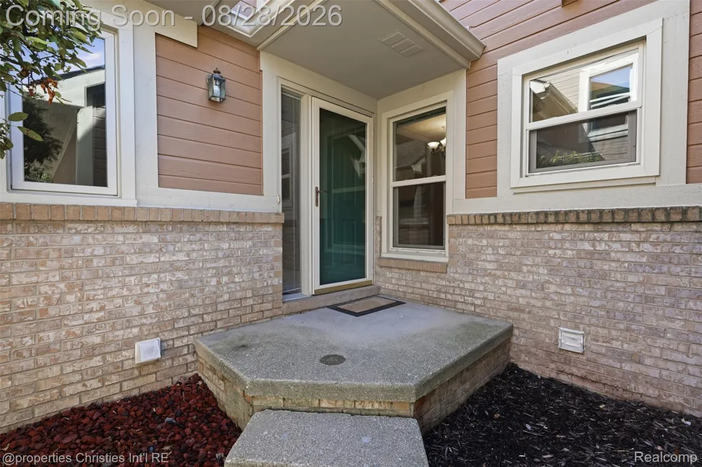 9360 Eastwind Drive #13 Livonia City, MI 48150