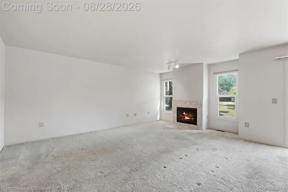 9360 Eastwind Drive #13 Livonia City, MI 48150