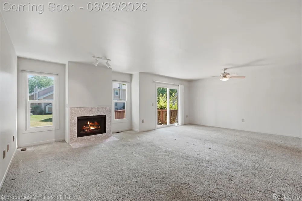 9360 Eastwind Drive #13 Livonia City, MI 48150