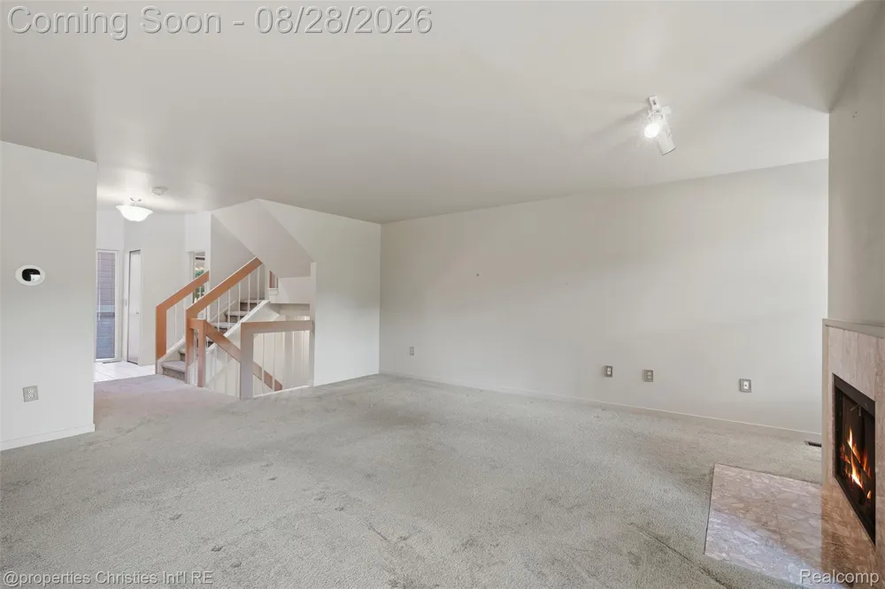 9360 Eastwind Drive #13 Livonia City, MI 48150