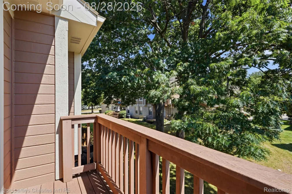 9360 Eastwind Drive #13 Livonia City, MI 48150