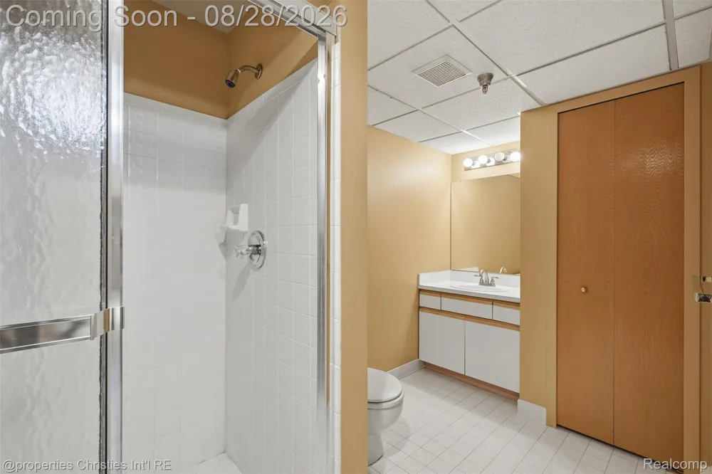 9360 Eastwind Drive #13 Livonia City, MI 48150
