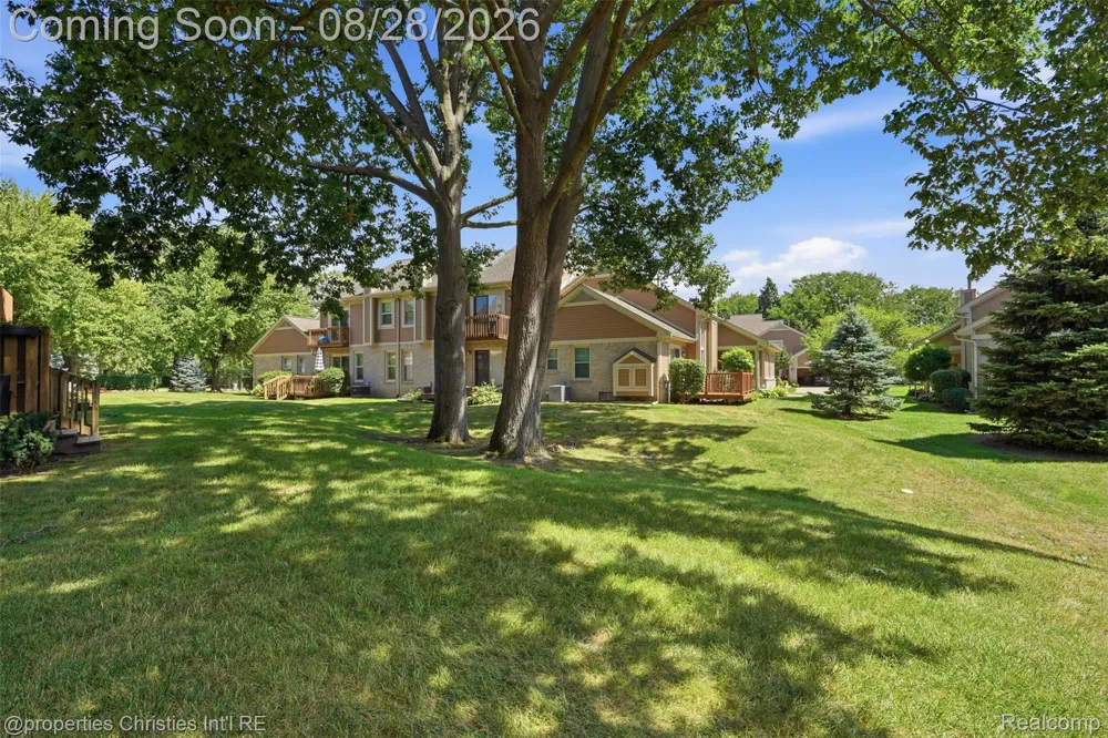 9360 Eastwind Drive #13 Livonia City, MI 48150