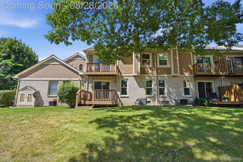 9360 Eastwind Drive #13 Livonia City, MI 48150