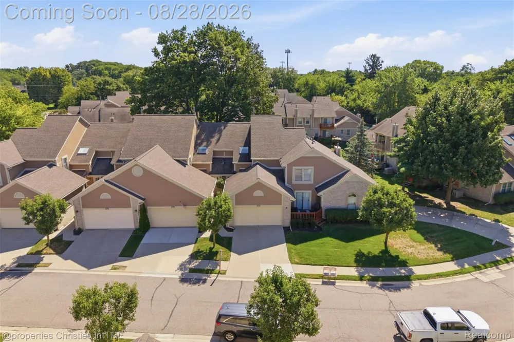 9360 Eastwind Drive #13 Livonia City, MI 48150
