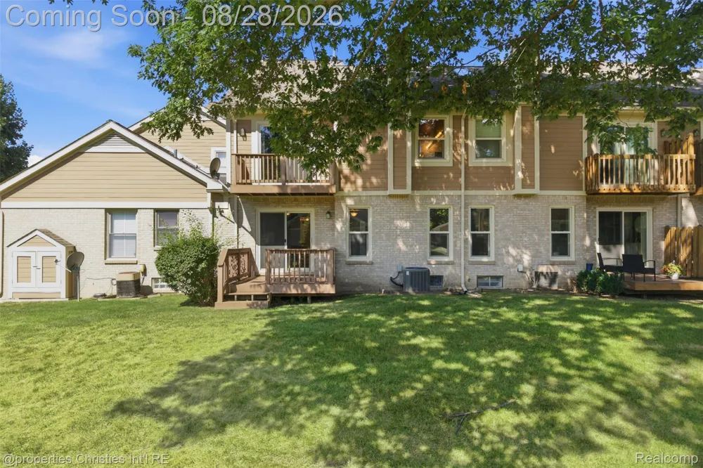 9360 Eastwind Drive #13 Livonia City, MI 48150