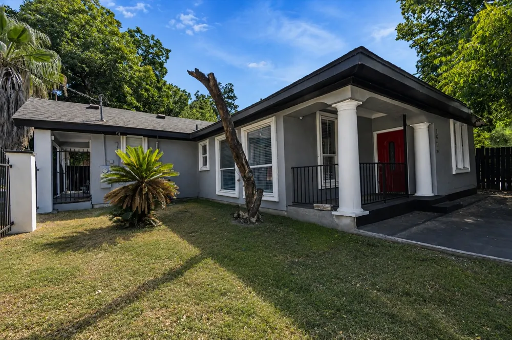 1915 Canterbury Street Austin, TX 78702