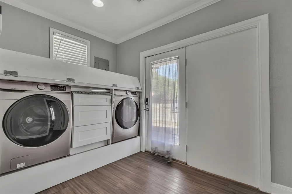 1915 Canterbury Street Austin, TX 78702