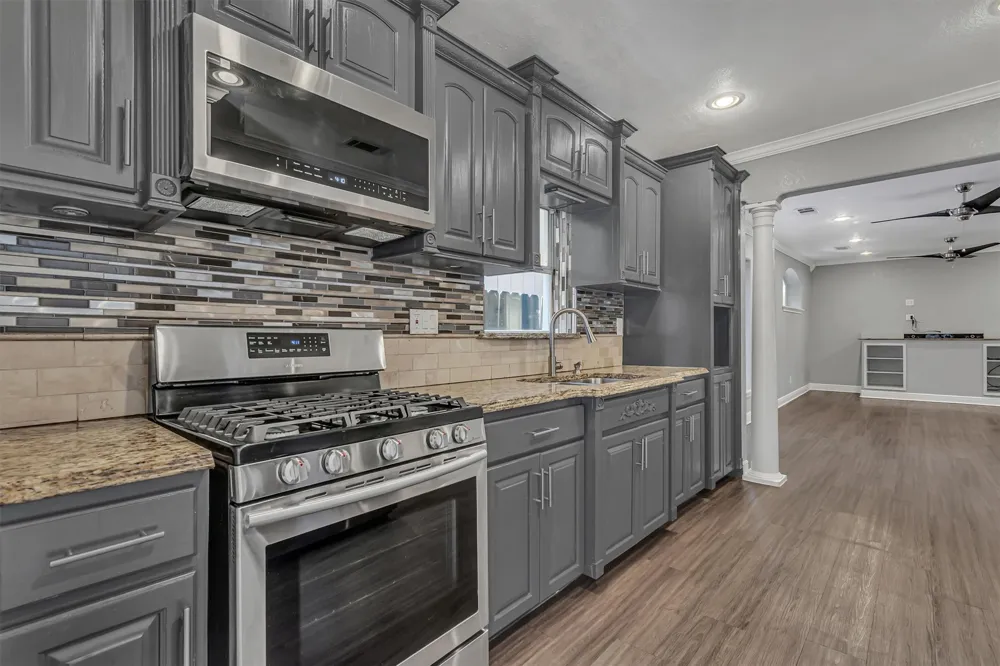 1915 Canterbury Street Austin, TX 78702