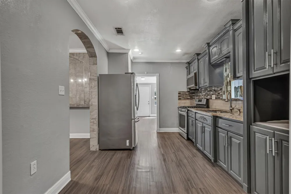 1915 Canterbury Street Austin, TX 78702
