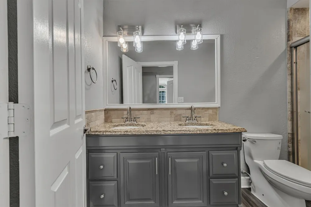 1915 Canterbury Street Austin, TX 78702