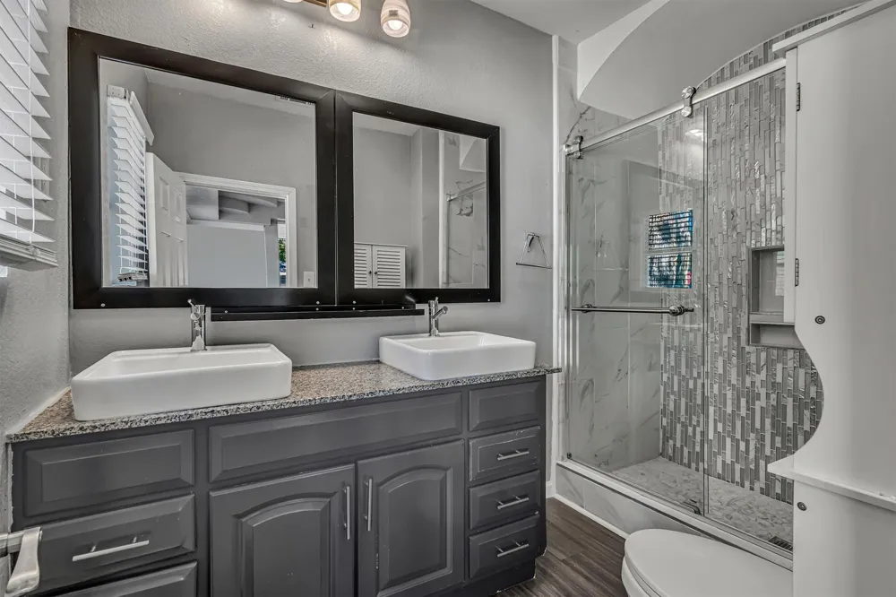 1915 Canterbury Street Austin, TX 78702