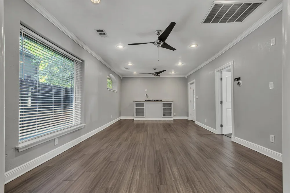 1915 Canterbury Street Austin, TX 78702