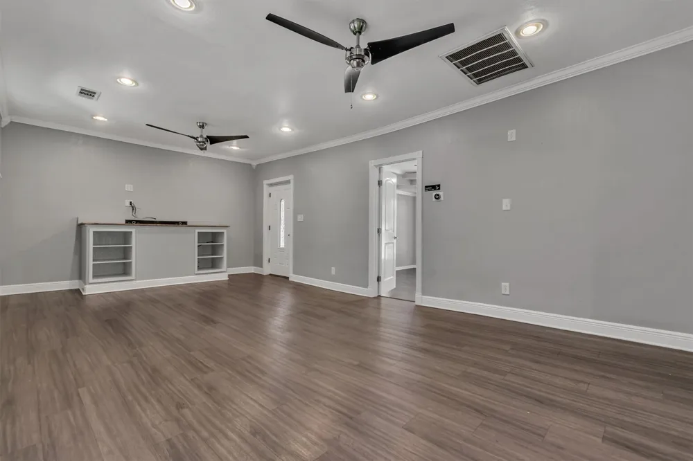 1915 Canterbury Street Austin, TX 78702