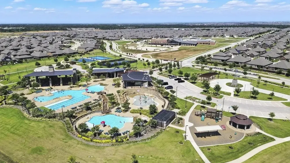 9828 Quail Pointe Road Aubrey, TX 76227