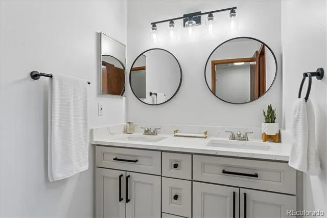 3509 S Rifle Street Aurora, CO 80013