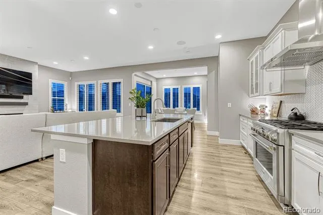 2083 Rim Ridge Drive Castle Rock, CO 80108