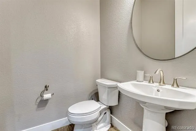 2083 Rim Ridge Drive Castle Rock, CO 80108