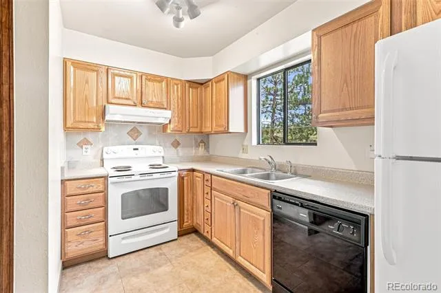 26222 S End Road Kittredge, CO 80457