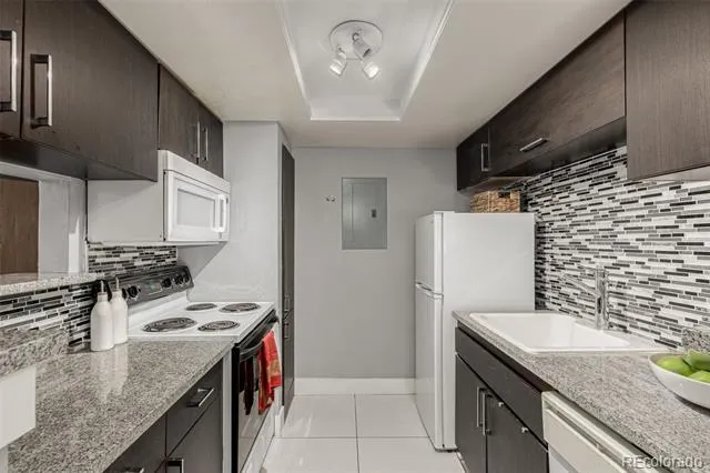1863 S Pitkin Circle #B Aurora, CO 80017