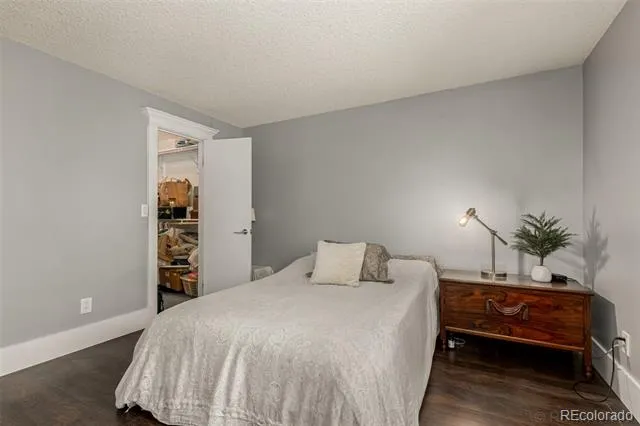 1863 S Pitkin Circle #B Aurora, CO 80017