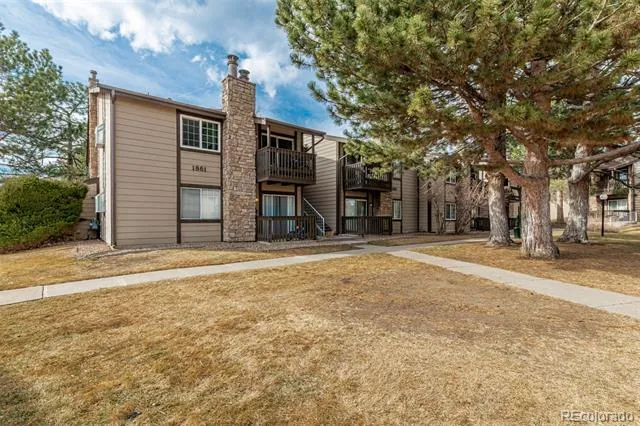 1863 S Pitkin Circle #B Aurora, CO 80017
