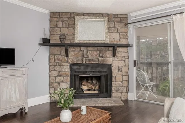 1863 S Pitkin Circle #B Aurora, CO 80017