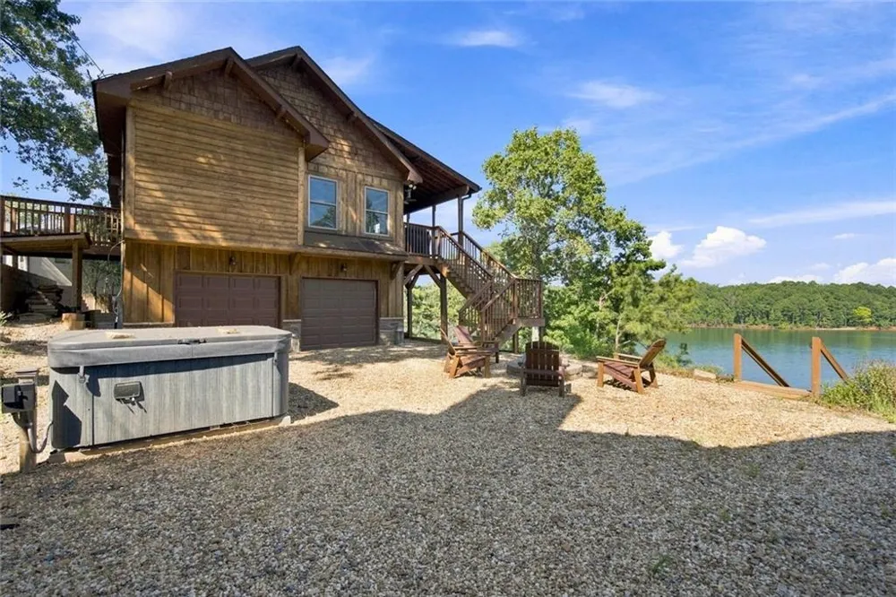7556 Island Mill Road SE Acworth, GA 30102