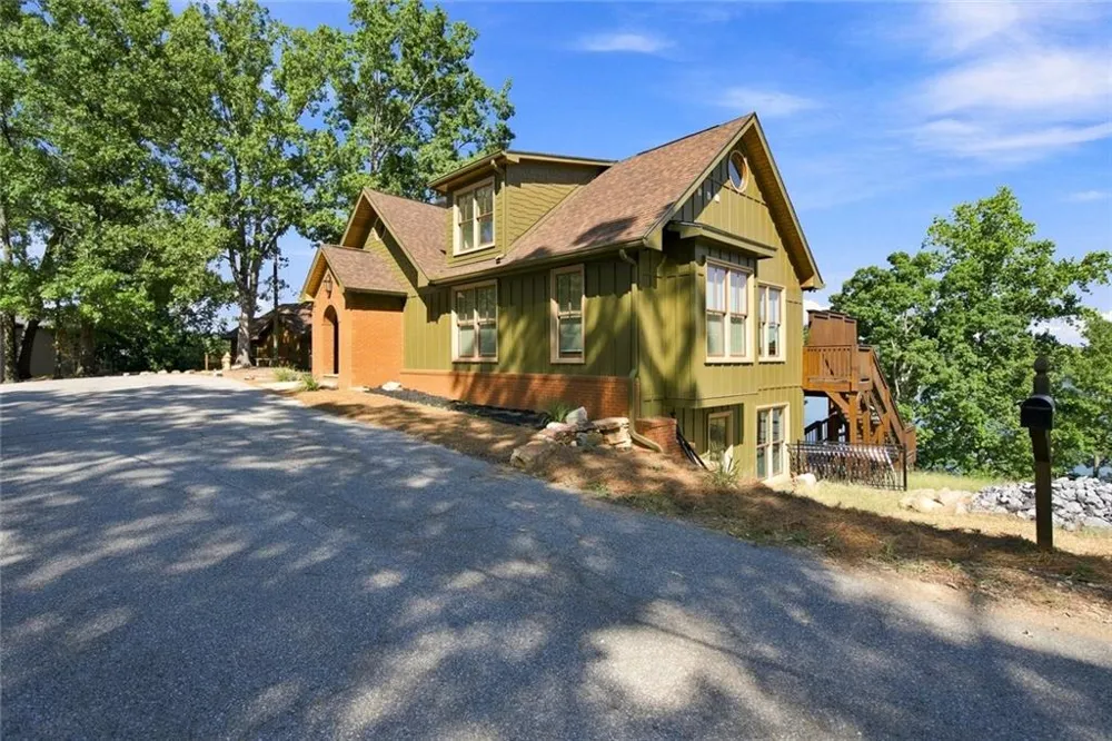 7556 Island Mill Road SE Acworth, GA 30102