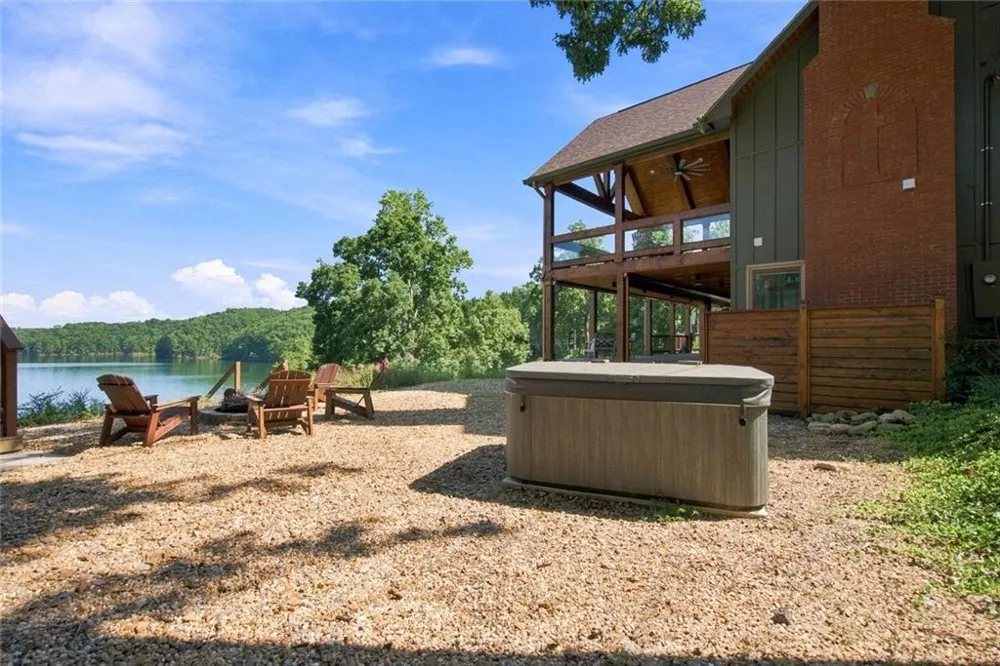 7556 Island Mill Road SE Acworth, GA 30102