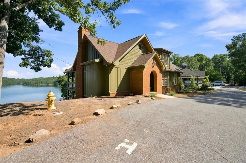 7556 Island Mill Road SE Acworth, GA 30102